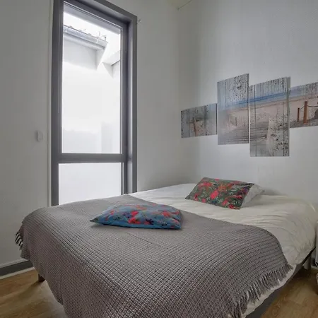 Apartment Boulevard De La *